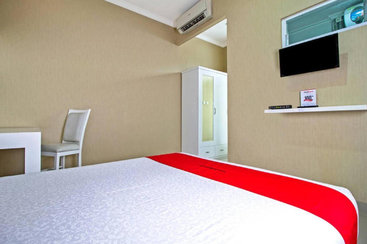 Reddoorz @ Pulomas Hotel Jakarta Buitenkant foto